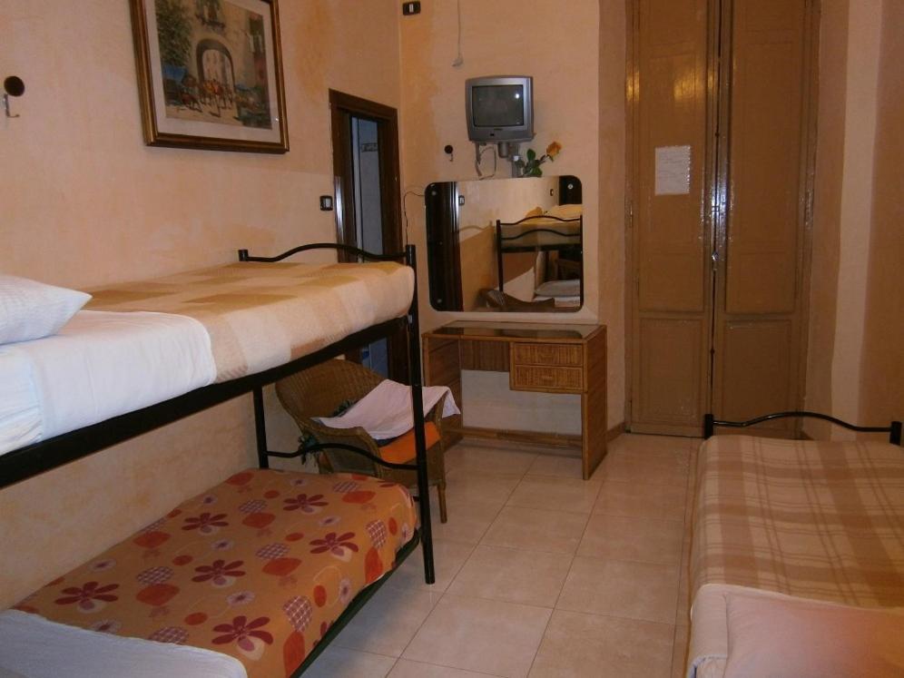 Walter Guest House Рим Екстериор снимка